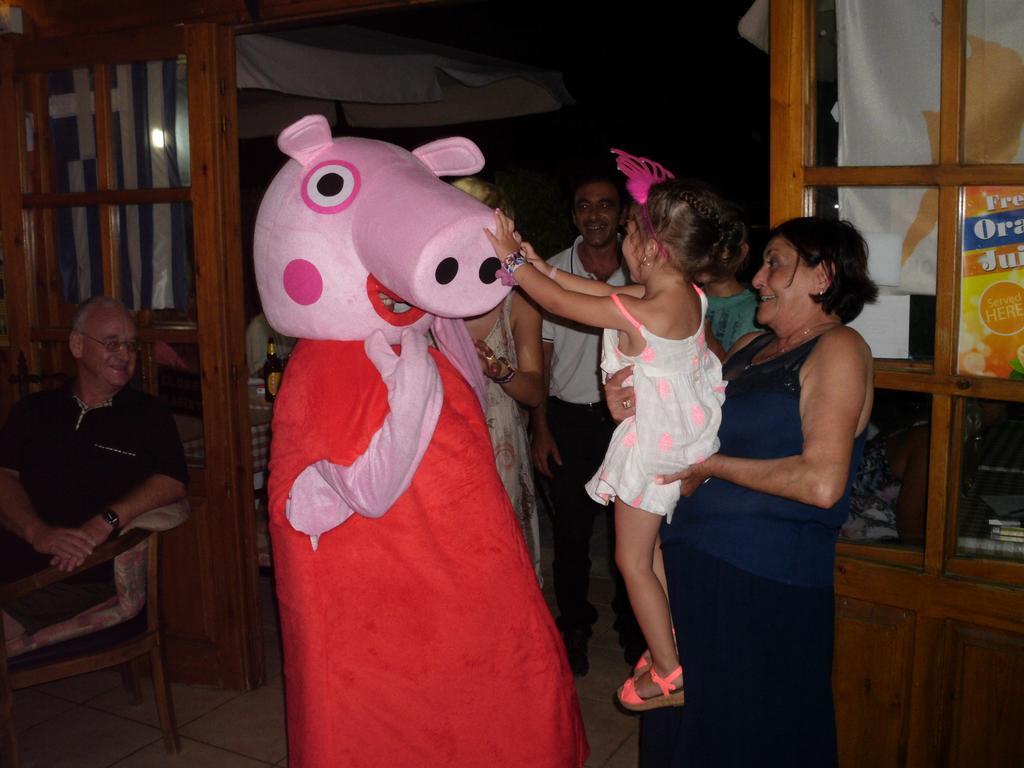 Klorakas Anastasia Holiday Apartments מראה חיצוני תמונה