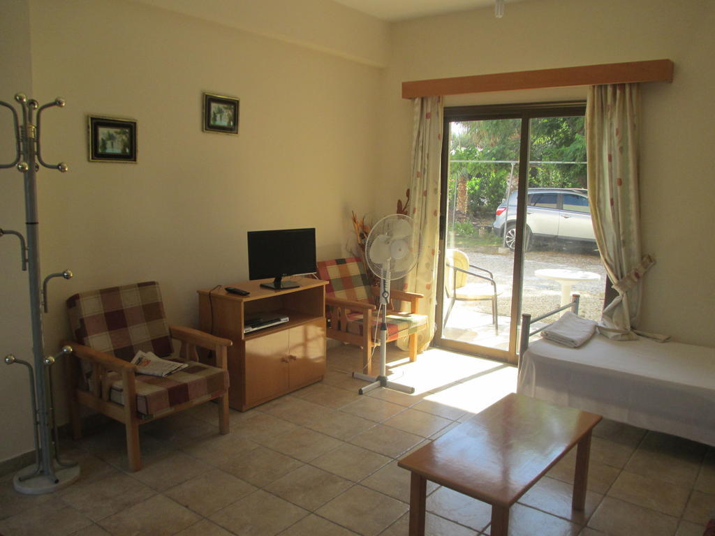 Klorakas Anastasia Holiday Apartments מראה חיצוני תמונה