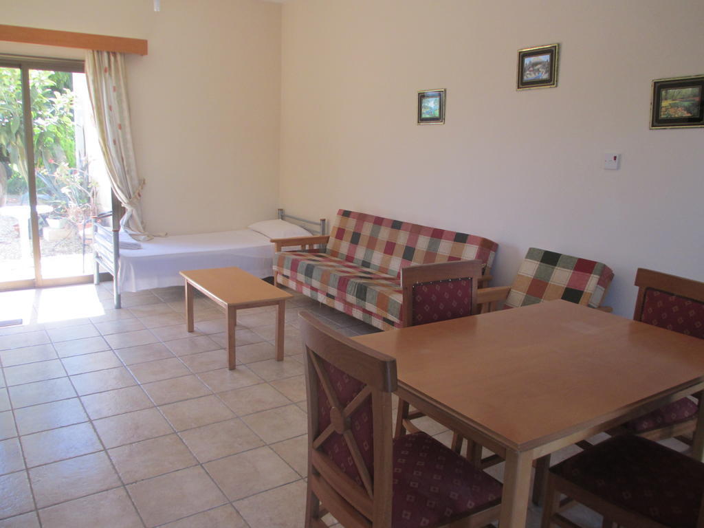 Klorakas Anastasia Holiday Apartments מראה חיצוני תמונה