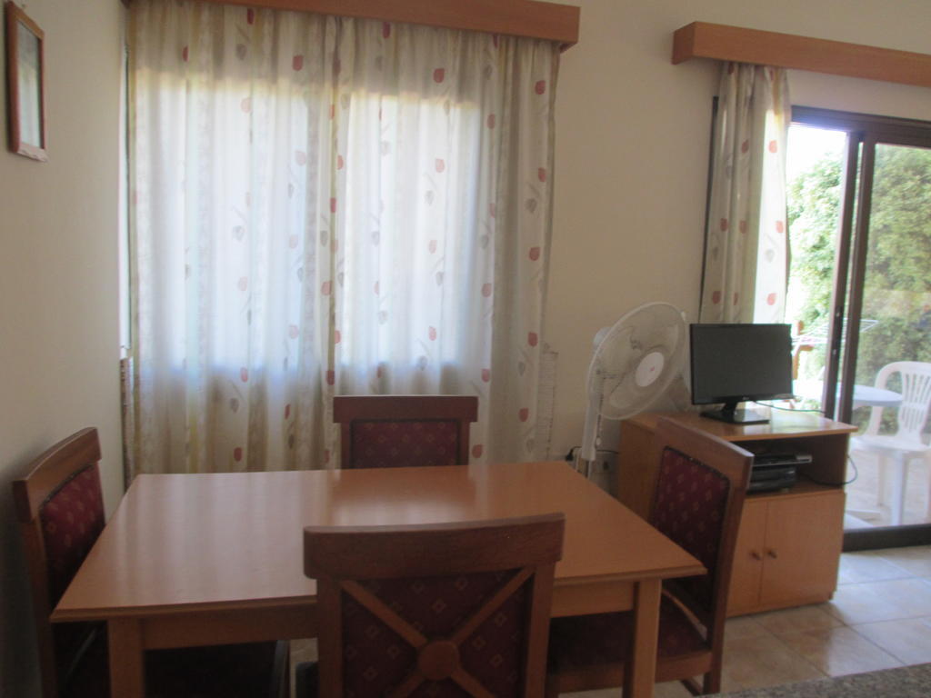 Klorakas Anastasia Holiday Apartments מראה חיצוני תמונה