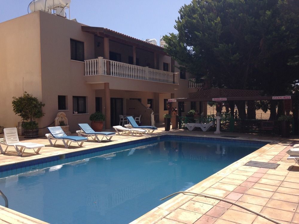 Klorakas Anastasia Holiday Apartments מראה חיצוני תמונה